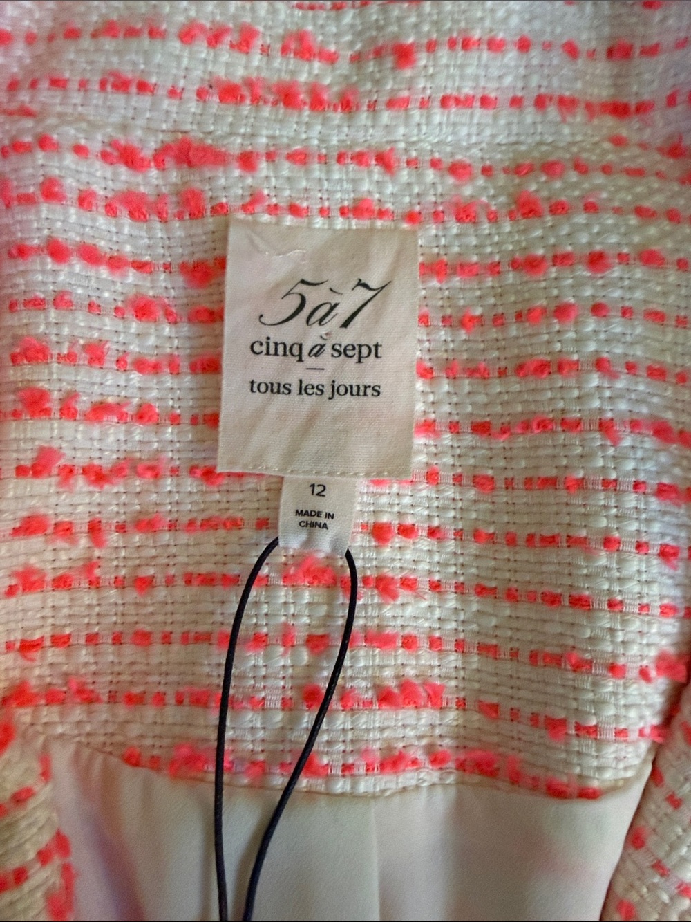 NWT! CINQ A SEPT tweed le petit khloe blazer in ivory/neon coral, size 12 - Picture 4 of 12